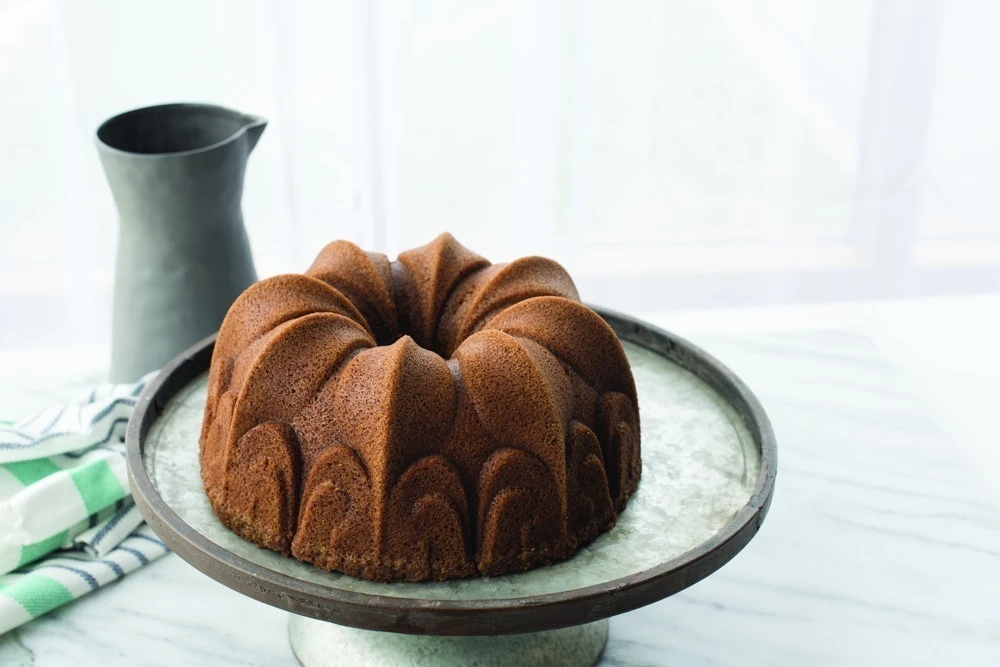 Nordic Ware forma na bábovku Ľalia, karamelová, 2,4 l