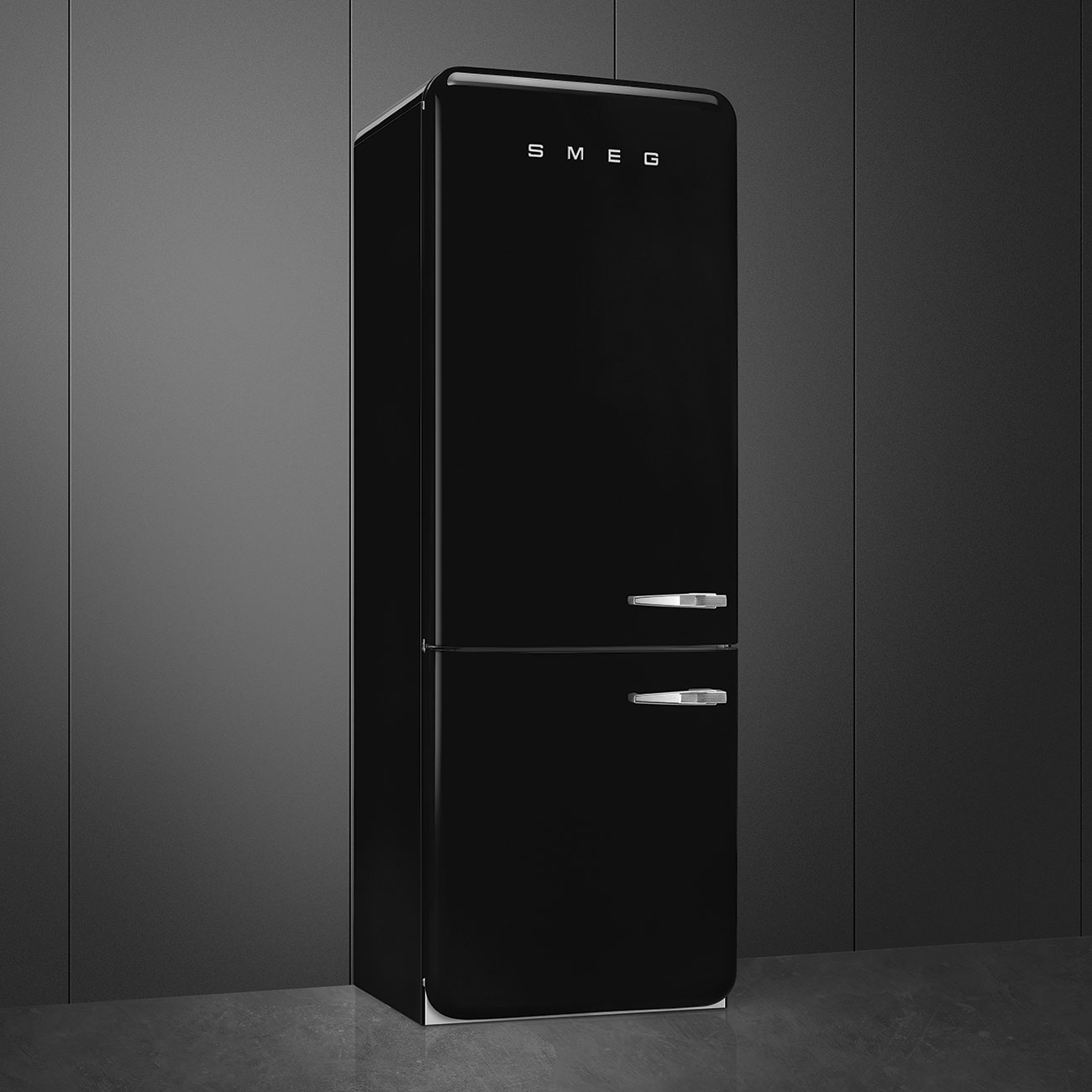 Kombinovaná chladnička s mrazničkou Smeg FAB38LBL5 čierná ľavý pánt