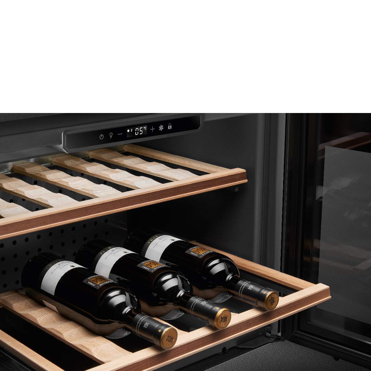 Vstavaná chladnička na víno Smeg Dolce Stil Novo CVI621NR3 čierna