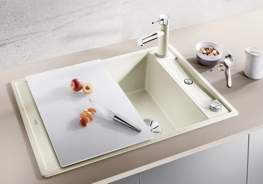 Blanco Axia III 45 S káva s excentrom + biela sklenená krájacia doska