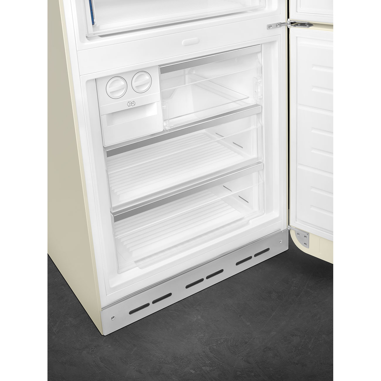 Kombinovaná chladnička s mrazničkou Smeg FAB38LCR krémová ľavý pánt